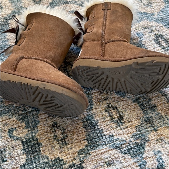 Ugg Bailey bow boots toddler size 7 - Picture 6 of 7
